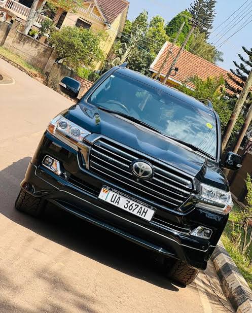 Land Cruiser V8 Rental Uganda - Self Drive Safaris Uganda